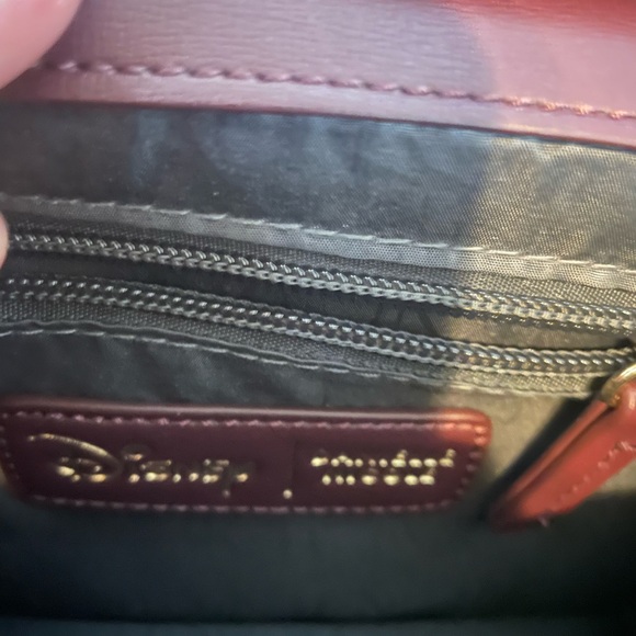 Elegant Brown and Gold Crossbody Bag with Flap Closure and Decorative Motif - Picture 3 of 5